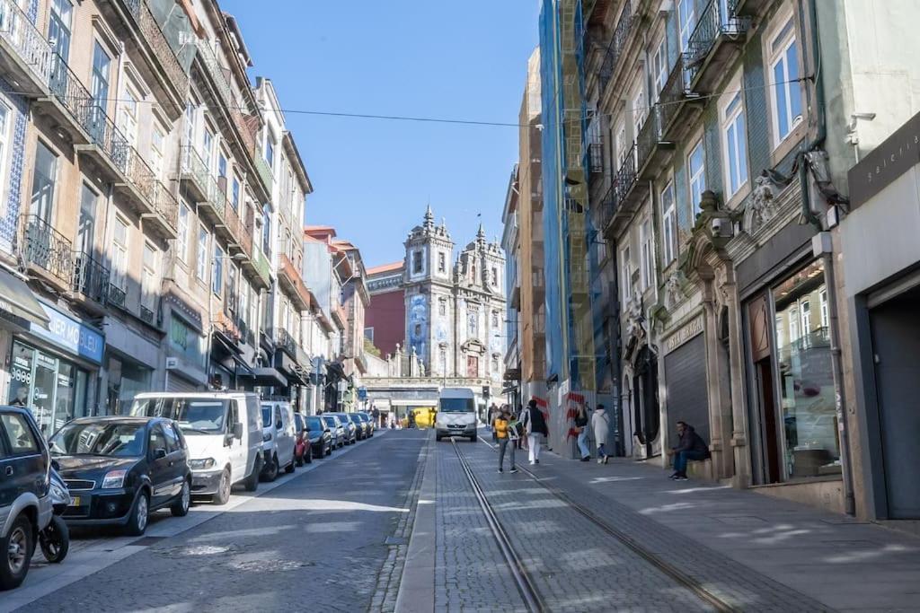 31 De Janeiro Flat By Amber Star Rent Apartment Porto Luaran gambar