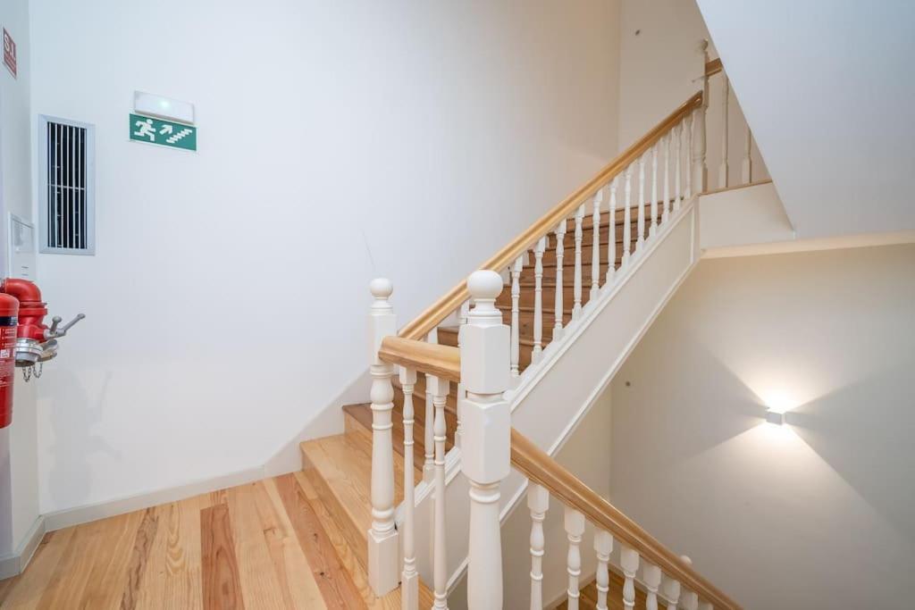 31 De Janeiro Flat By Amber Star Rent Apartment Porto Luaran gambar